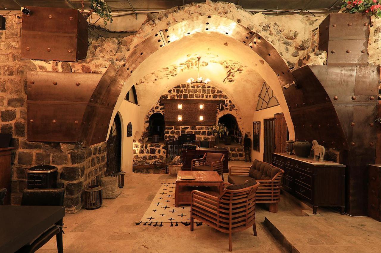 Dona Castle Hotel Тиберия Екстериор снимка