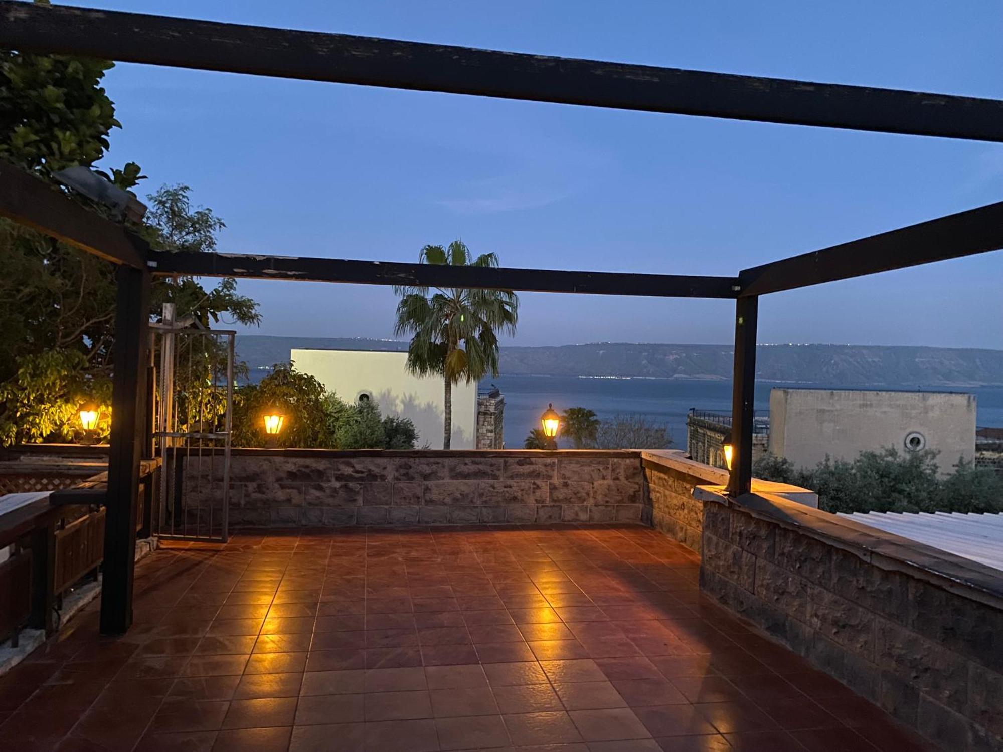 Dona Castle Hotel Тиберия Екстериор снимка